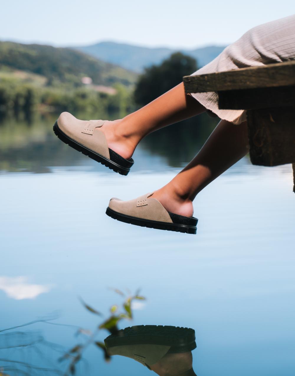 6001 LEON Comfort női bőr klumpa