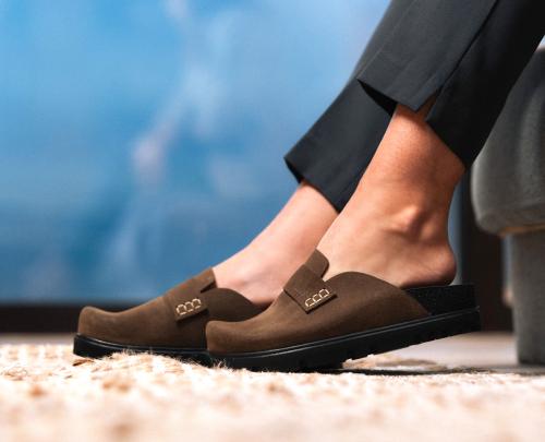 6001 LEON Comfort női bőr klumpa