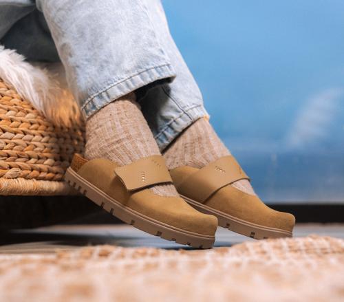 6002 LEON Comfort női bőr klumpa