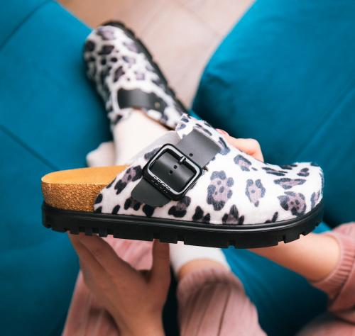 6003 LEON Comfort női bőr klumpa