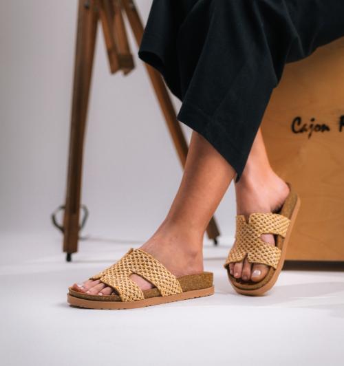 7031 LEON Comfort női bőr papucs