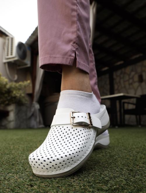 940 LEON Comfort női bőr klumpa